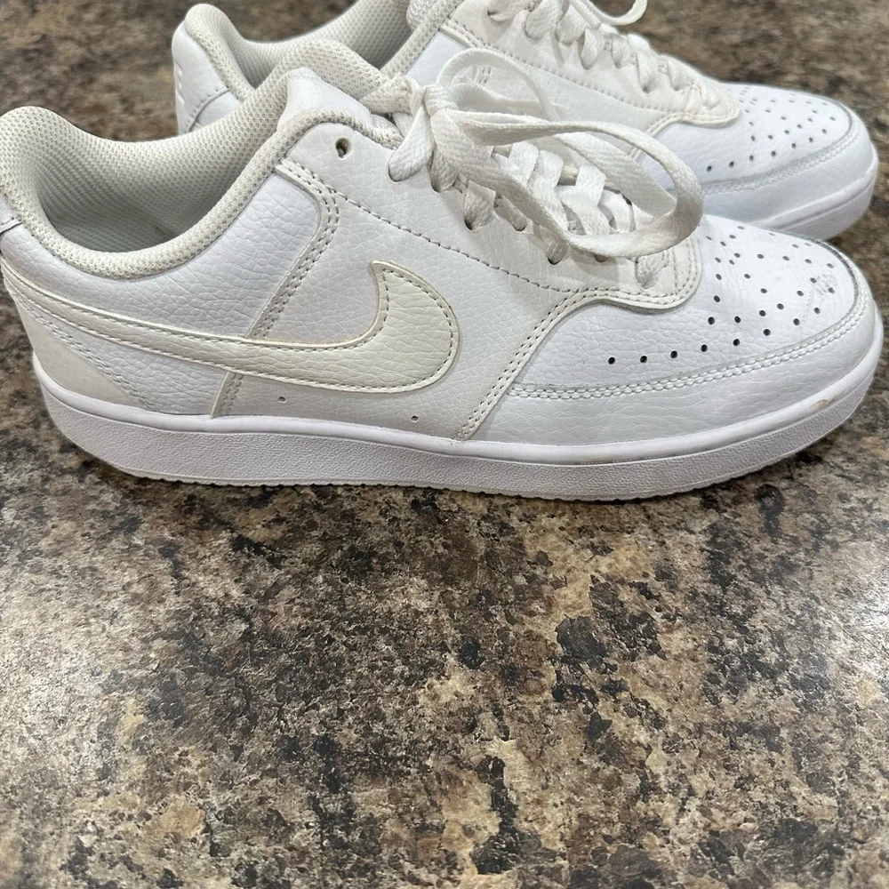 Nike Sneakers - Picture 2 of 3